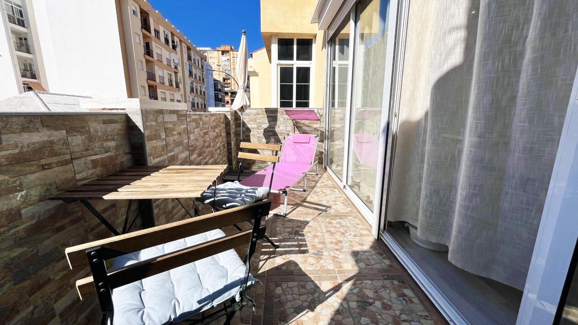 A 5 Minutos De La Playa Con Terraza En Malagaアパートメント エクステリア 写真